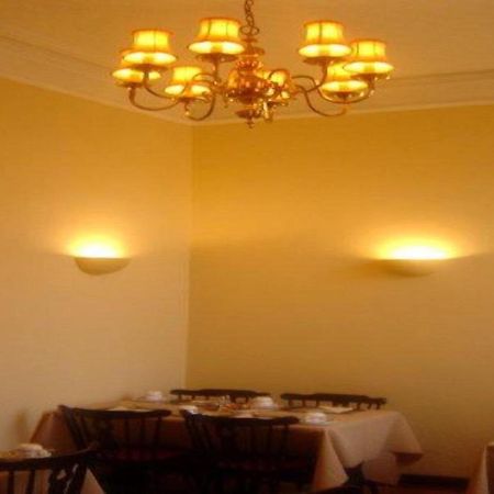 OYO Lord Nelson Hotel Telford Buitenkant foto