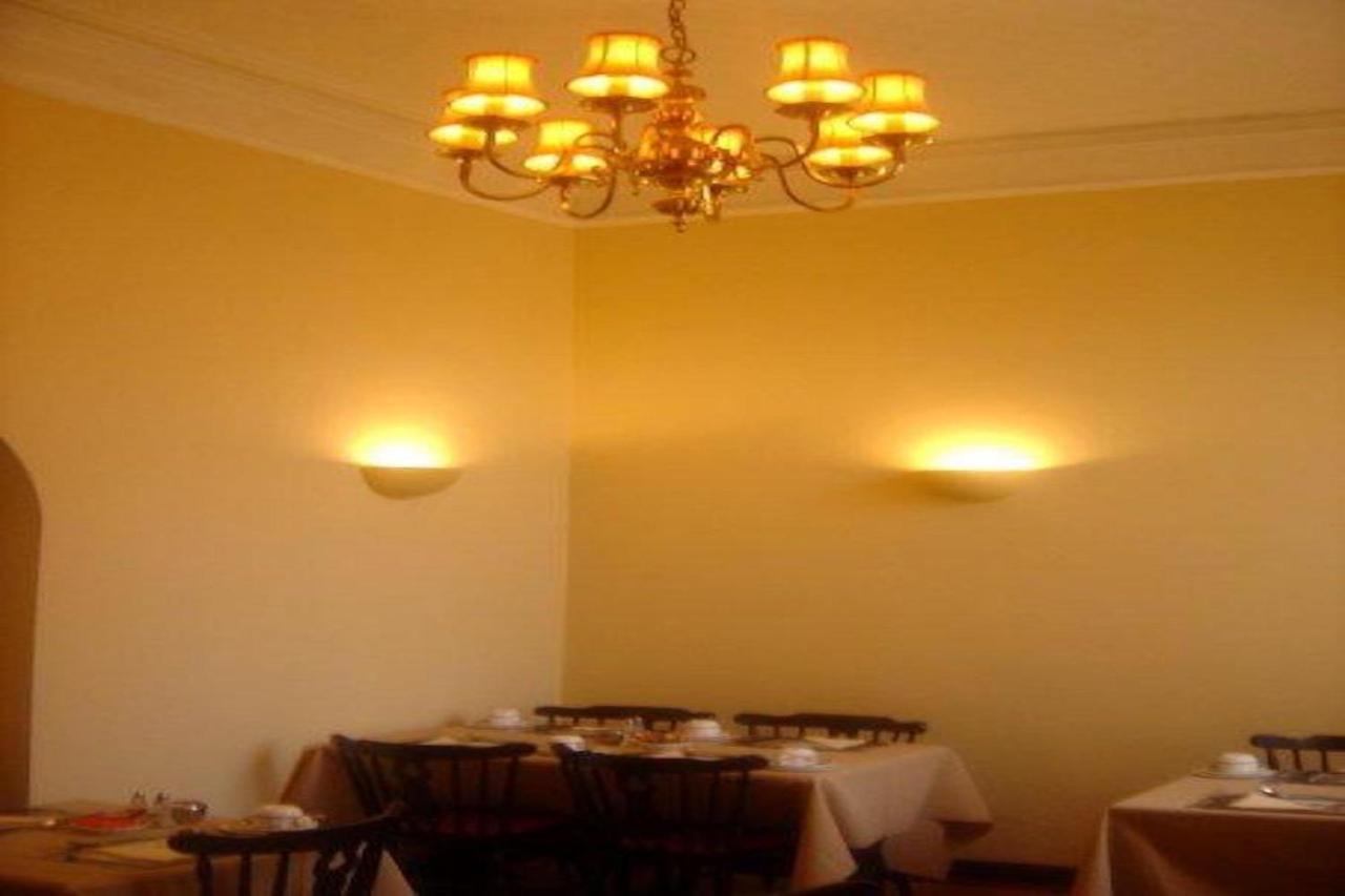 OYO Lord Nelson Hotel Telford Buitenkant foto