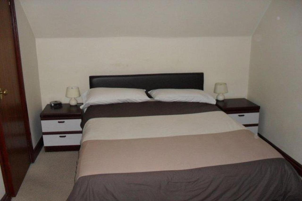 OYO Lord Nelson Hotel Telford Buitenkant foto